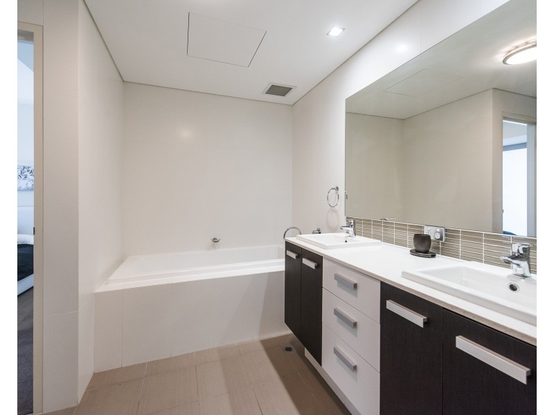 7/30  Sirrocco Drive, Erskine WA 6210