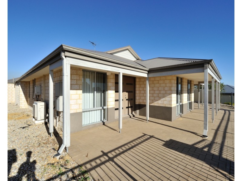 40 Cawana Parkway, Lakelands WA 6180