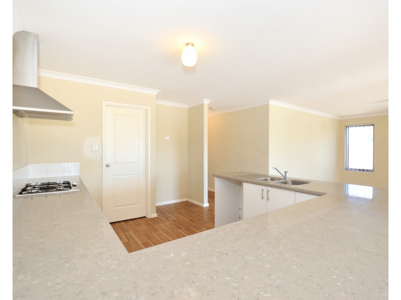 40 Cawana Parkway, Lakelands WA 6180