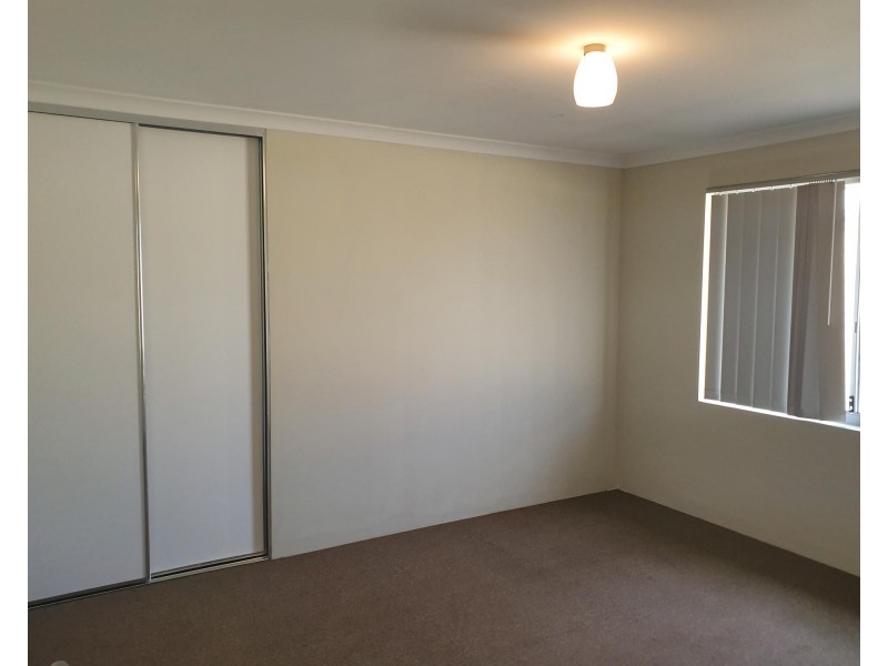 40 Cawana Parkway, Lakelands WA 6180