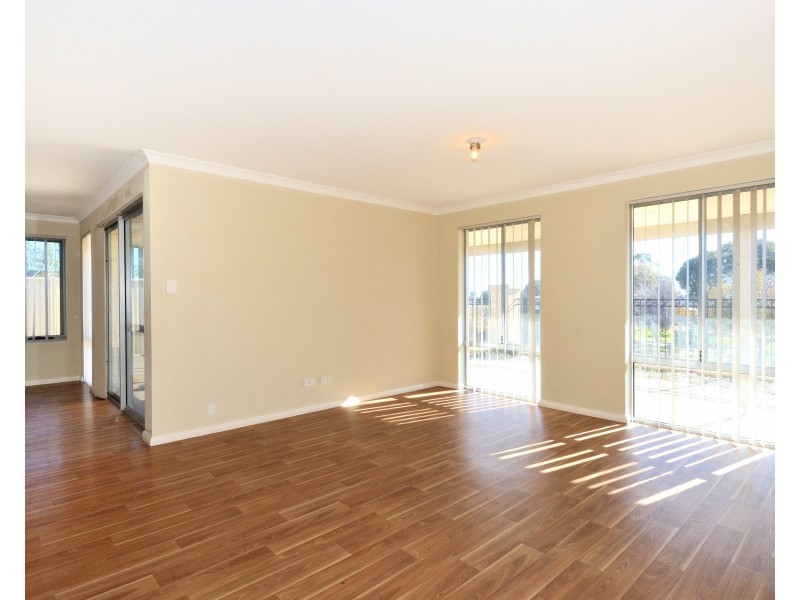 40 Cawana Parkway, Lakelands WA 6180