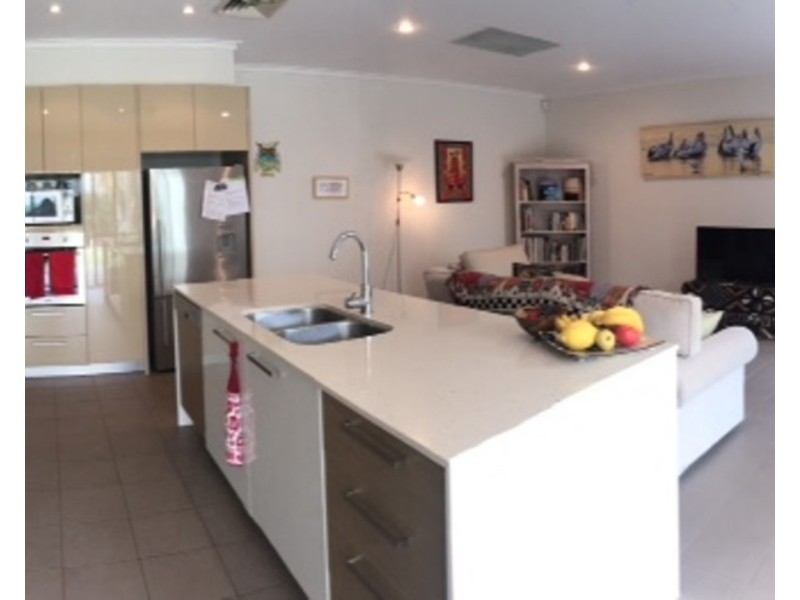 21 Sugarwood Terrace, Halls Head WA 6210