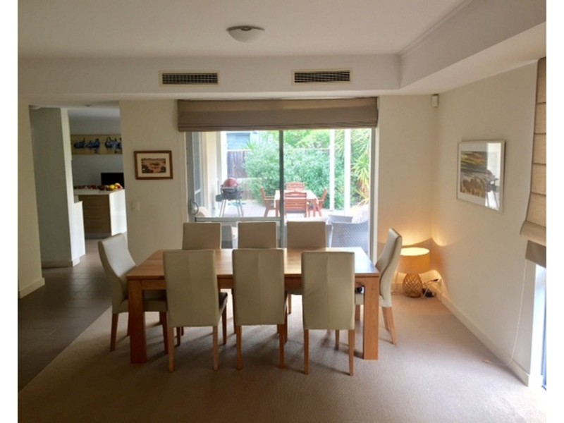 21 Sugarwood Terrace, Halls Head WA 6210