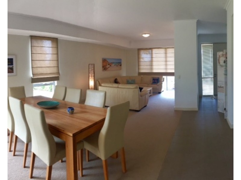 21 Sugarwood Terrace, Halls Head WA 6210