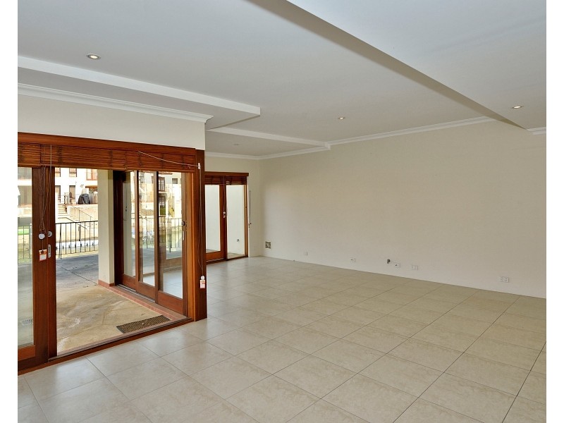 104/18 Port Quays, Wannanup WA 6210