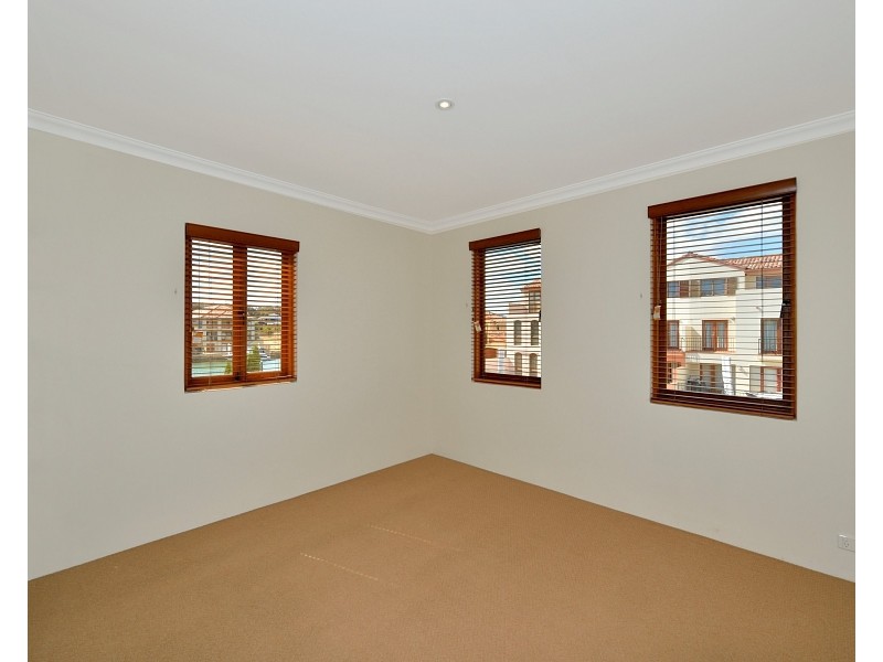 104/18 Port Quays, Wannanup WA 6210