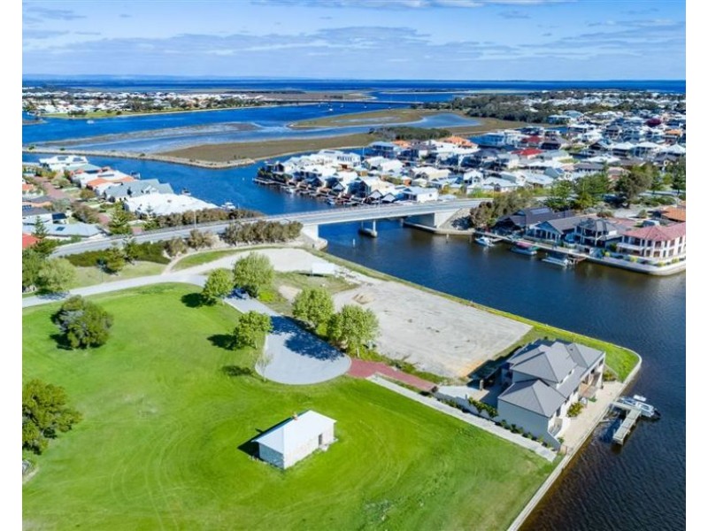 15/1 Apollo Place, Halls Head WA 6210