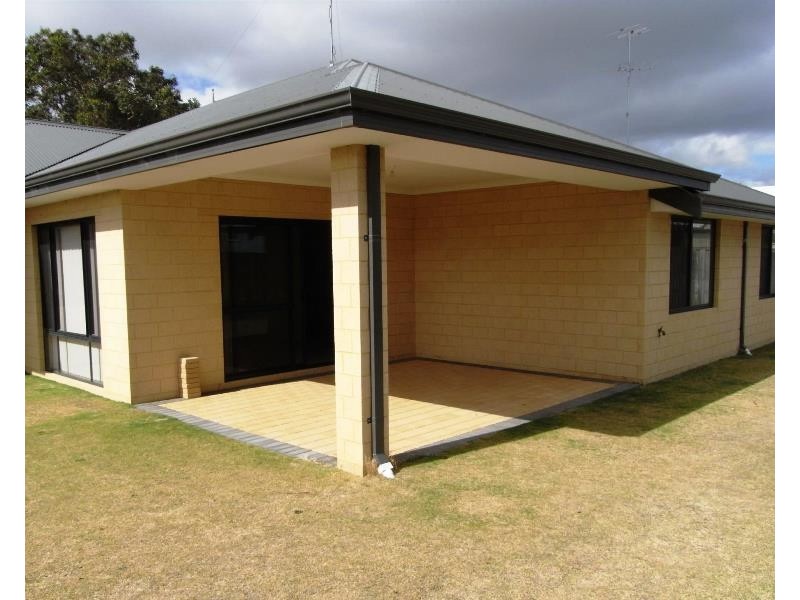 8 Len Howard Drive, Erskine WA 6210