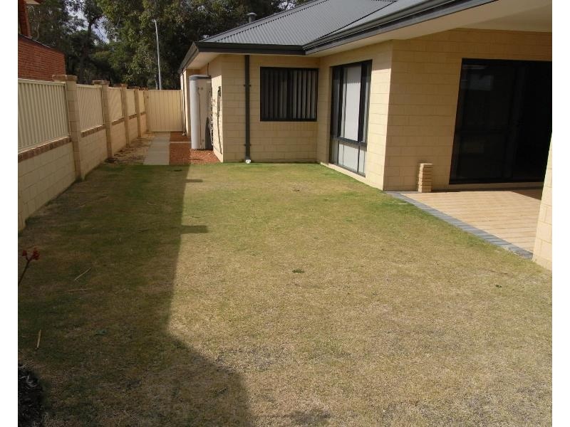 8 Len Howard Drive, Erskine WA 6210