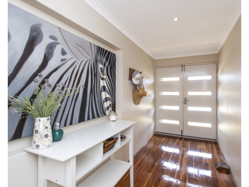 11 Buttercup Parkway, Halls Head WA 6210