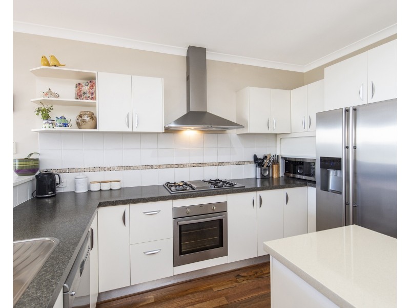 11 Buttercup Parkway, Halls Head WA 6210
