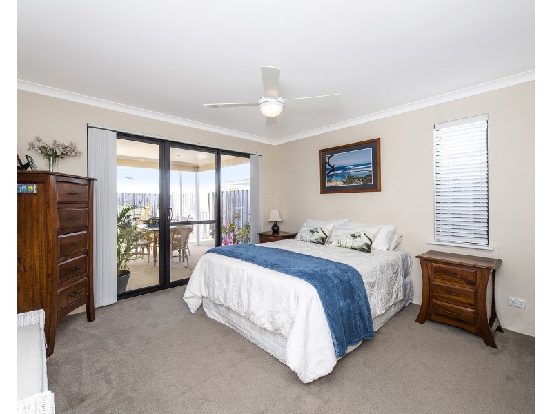 11 Buttercup Parkway, Halls Head WA 6210