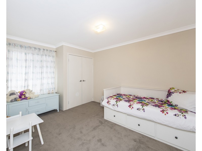 11 Buttercup Parkway, Halls Head WA 6210