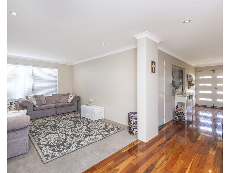 11 Buttercup Parkway, Halls Head WA 6210