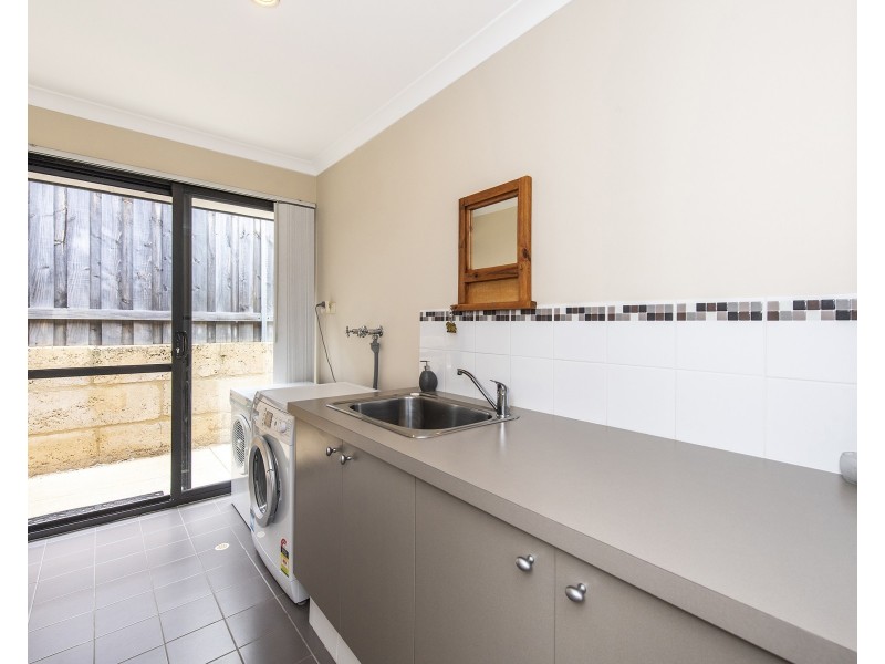11 Buttercup Parkway, Halls Head WA 6210