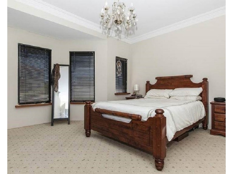 38 Cunderdin Loop, Dawesville WA 6211