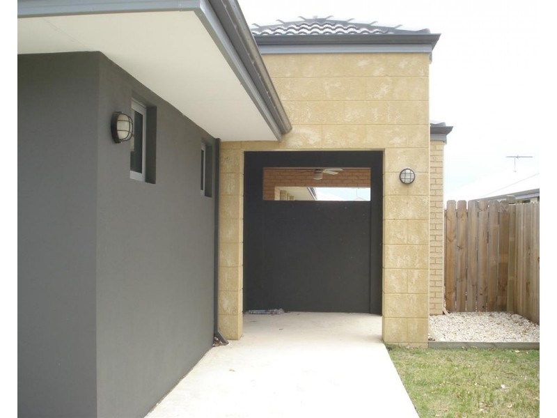 12 Wanjeep Street, Dudley Park WA 6210