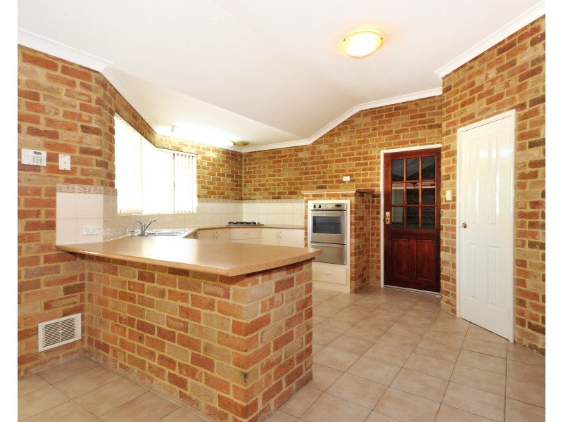 8 Mitford Grove, Port Kennedy WA 6172