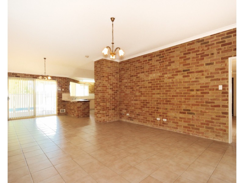 8 Mitford Grove, Port Kennedy WA 6172