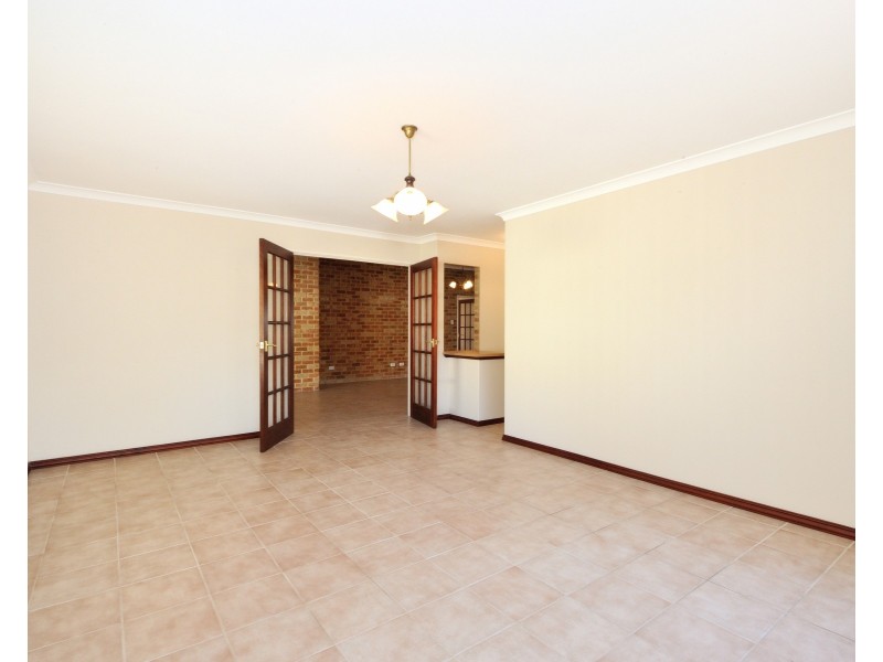 8 Mitford Grove, Port Kennedy WA 6172