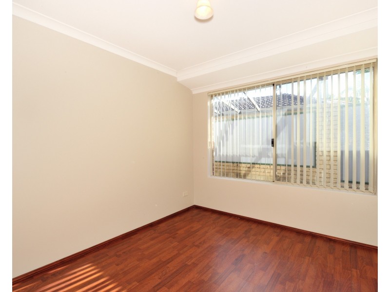 8 Mitford Grove, Port Kennedy WA 6172