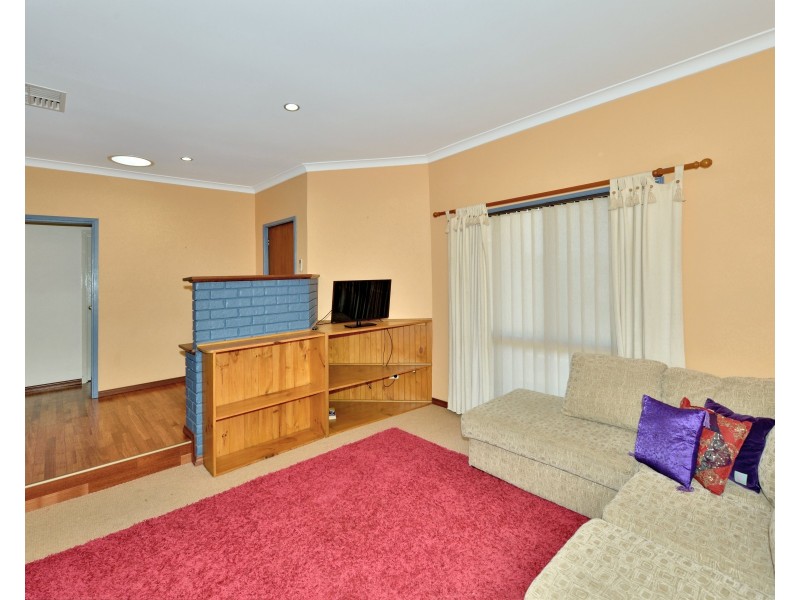 13 Rocklea Place, Silver Sands WA 6210