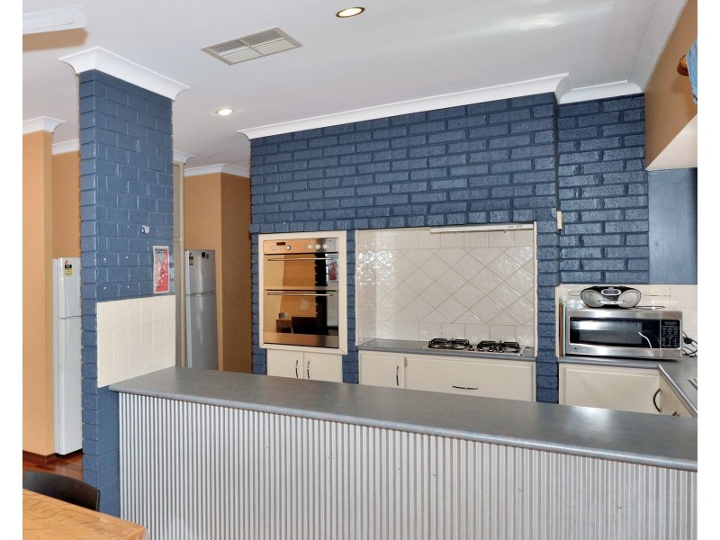 13 Rocklea Place, Silver Sands WA 6210