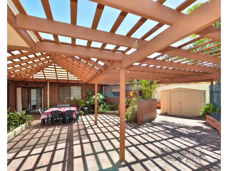 13 Rocklea Place, Silver Sands WA 6210