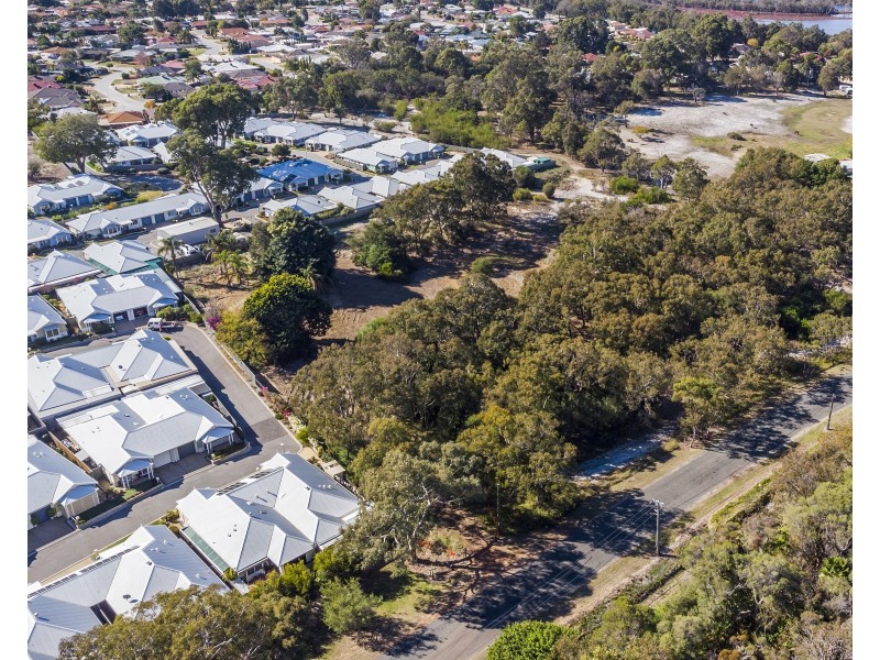 22 Old Pinjarra Road, Greenfields WA 6210