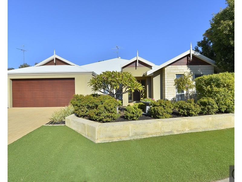 1 Crathes Court, Erskine WA 6210