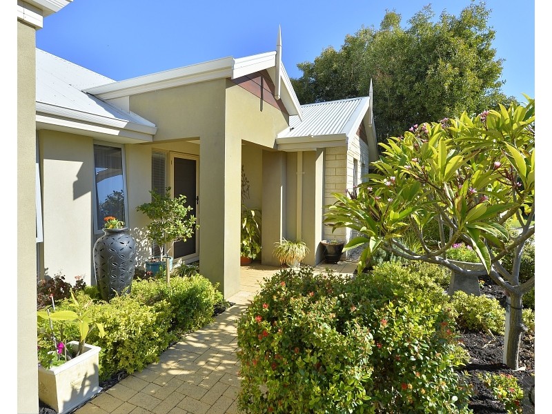 1 Crathes Court, Erskine WA 6210