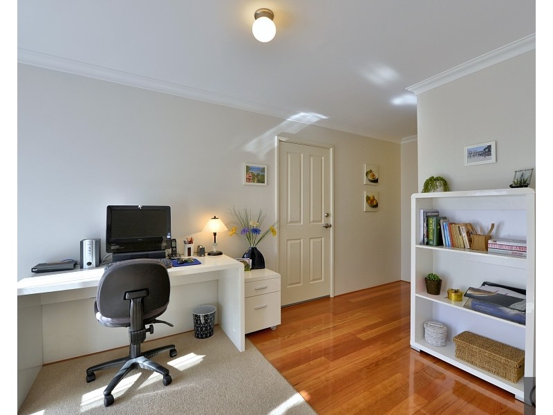 1 Crathes Court, Erskine WA 6210