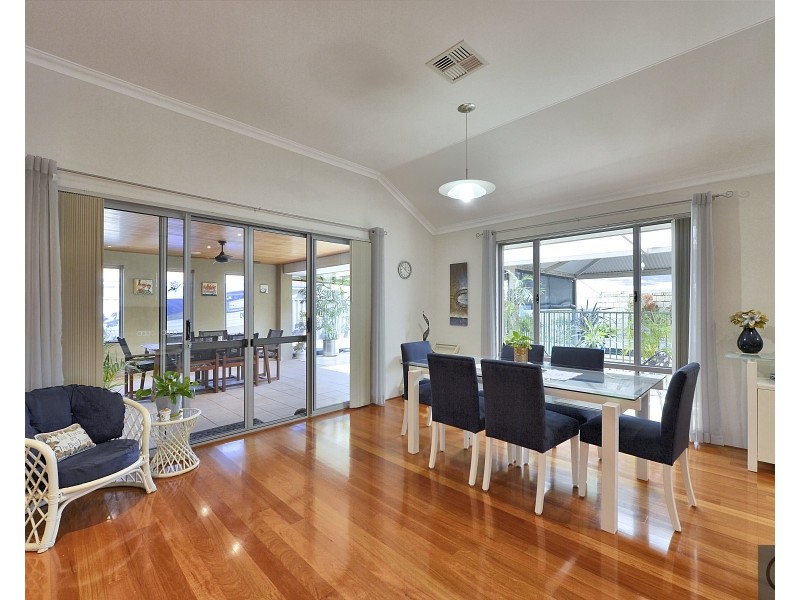 1 Crathes Court, Erskine WA 6210