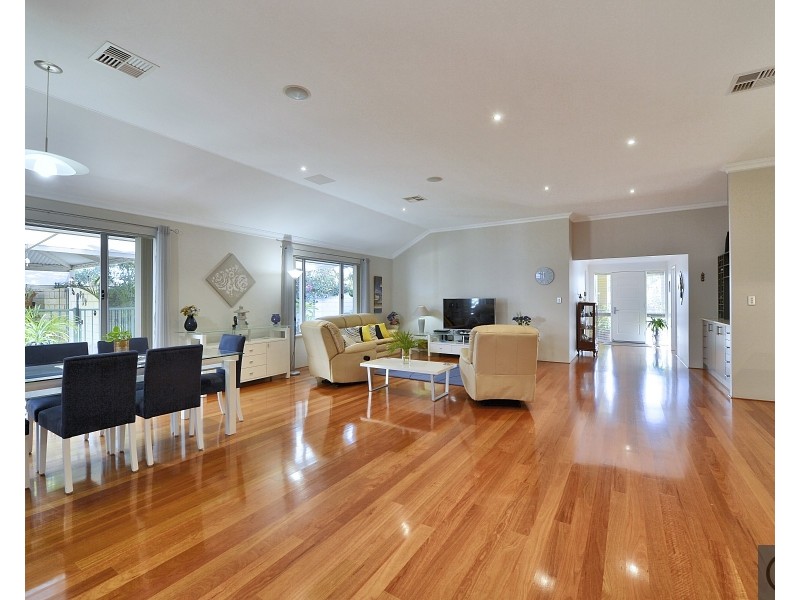 1 Crathes Court, Erskine WA 6210