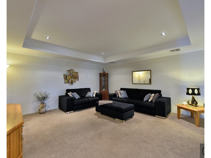 1 Crathes Court, Erskine WA 6210