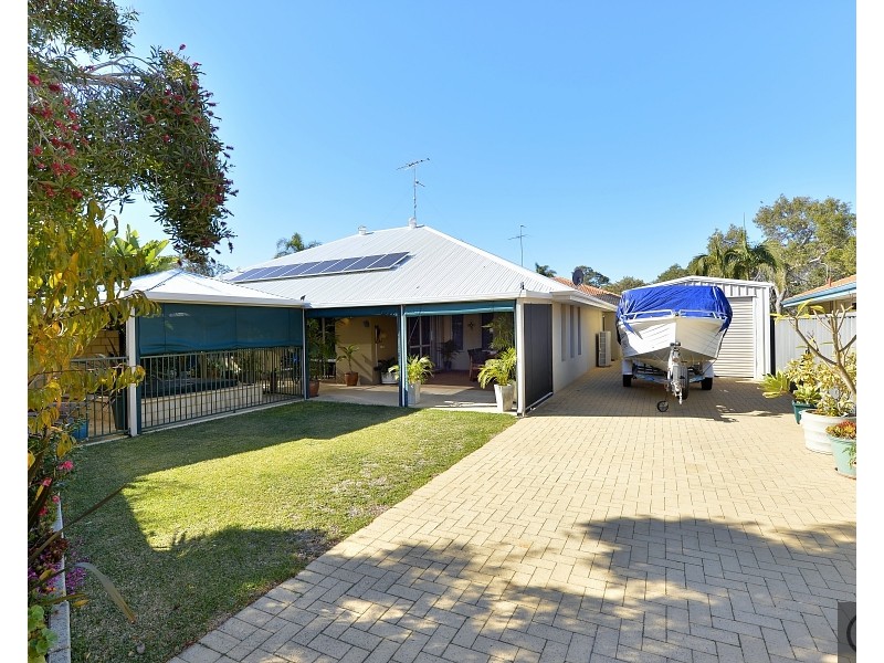 1 Crathes Court, Erskine WA 6210