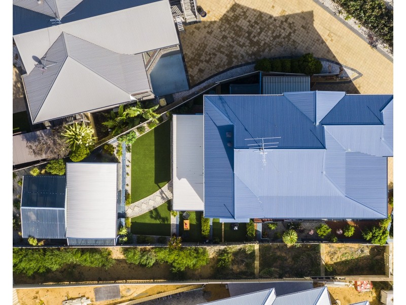 4B Ironbark Place, Halls Head WA 6210