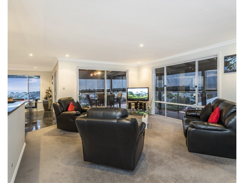 4B Ironbark Place, Halls Head WA 6210
