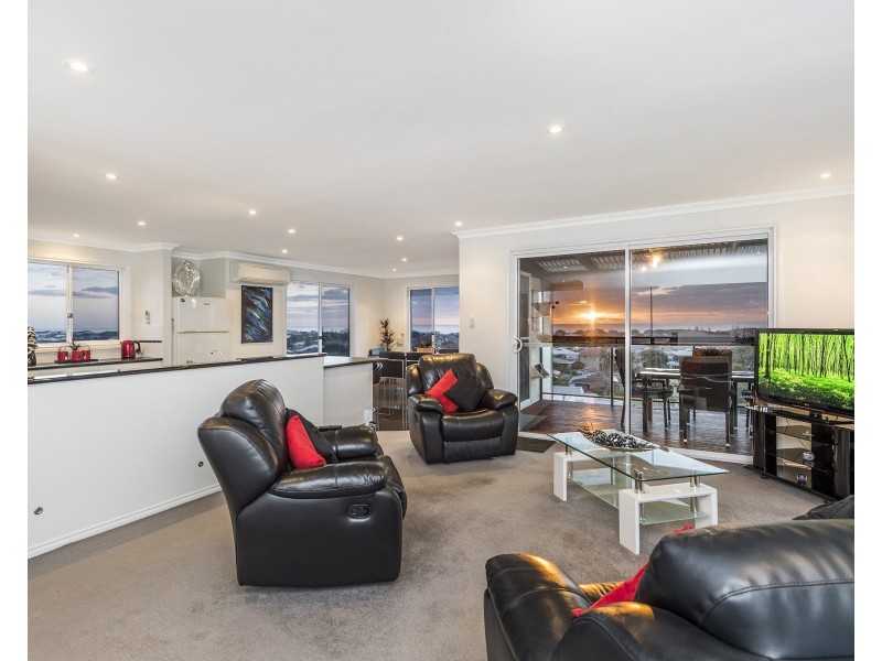 4B Ironbark Place, Halls Head WA 6210