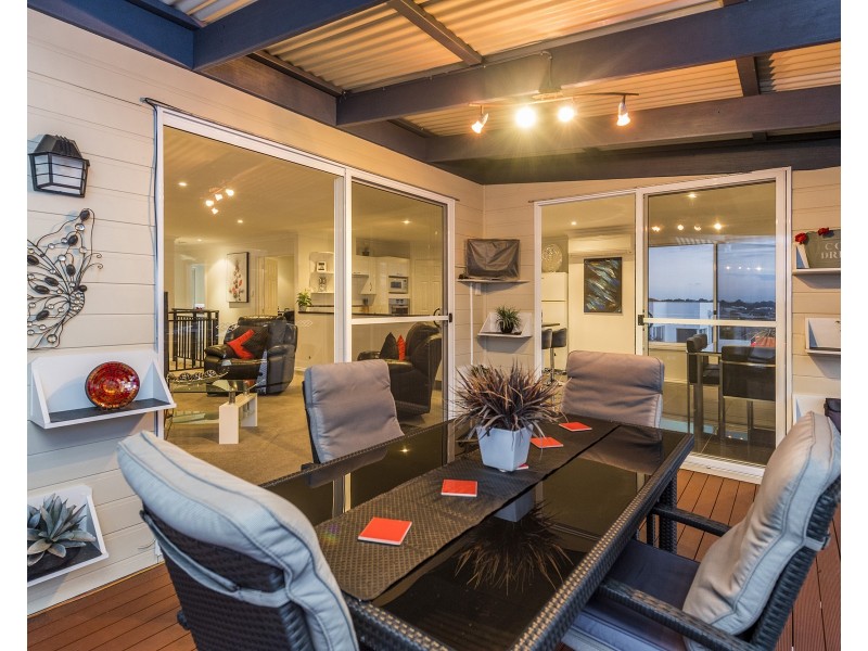 4B Ironbark Place, Halls Head WA 6210