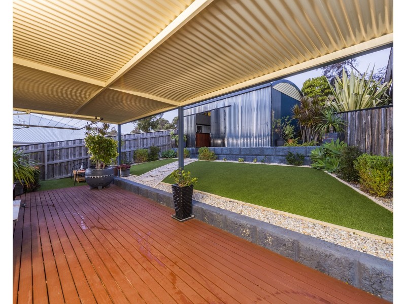 4B Ironbark Place, Halls Head WA 6210