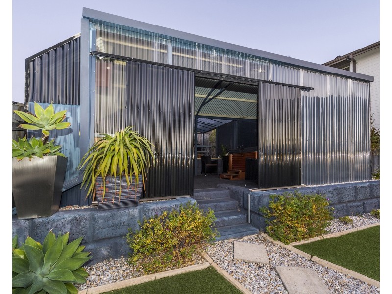 4B Ironbark Place, Halls Head WA 6210