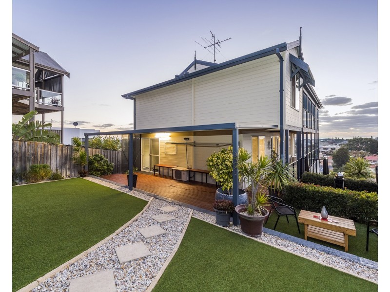 4B Ironbark Place, Halls Head WA 6210
