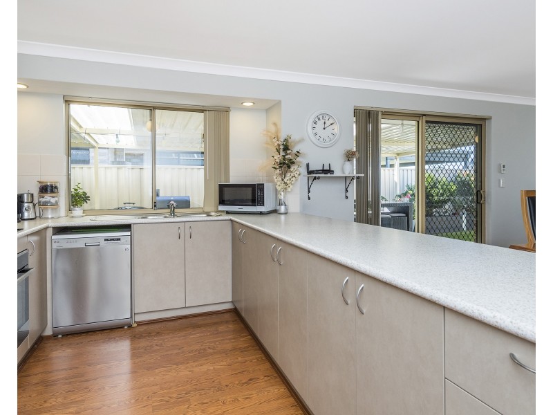 4 Regina Gardens, Greenfields WA 6210