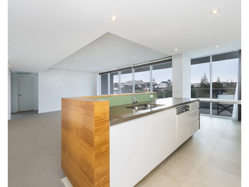 305/5 Marco Polo Drive, Mandurah WA 6210