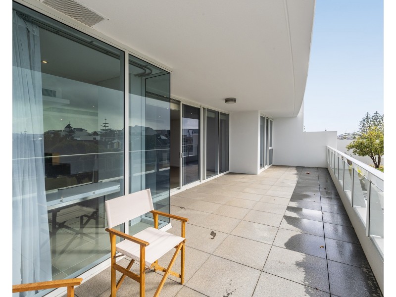 305/5 Marco Polo Drive, Mandurah WA 6210