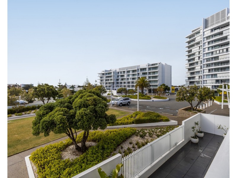 305/5 Marco Polo Drive, Mandurah WA 6210