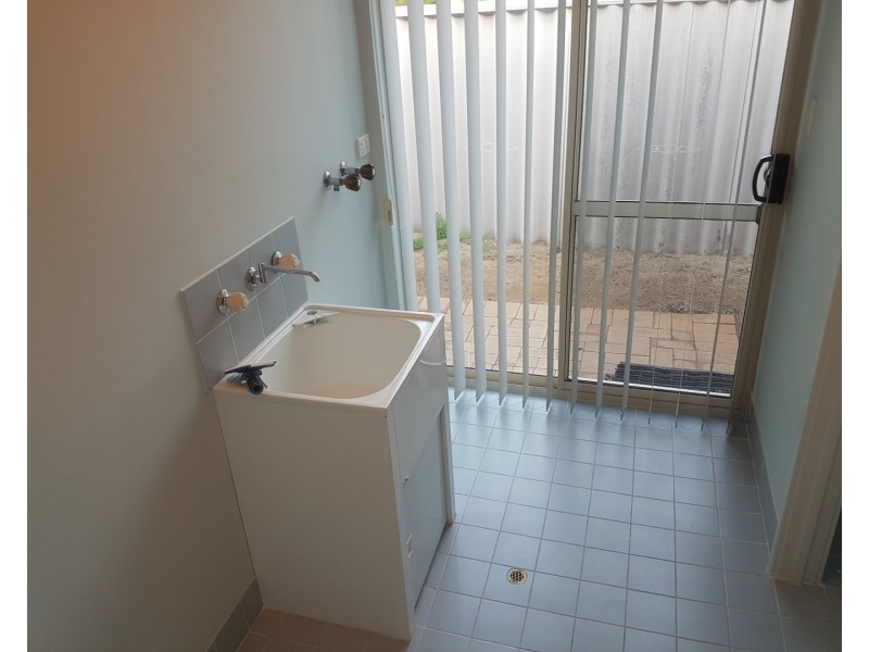 1/6 Yanmar Place, Mandurah WA 6210