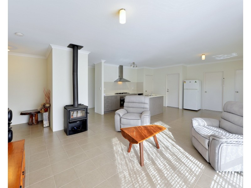 14 Coopers Mill Way, Ravenswood WA 6208