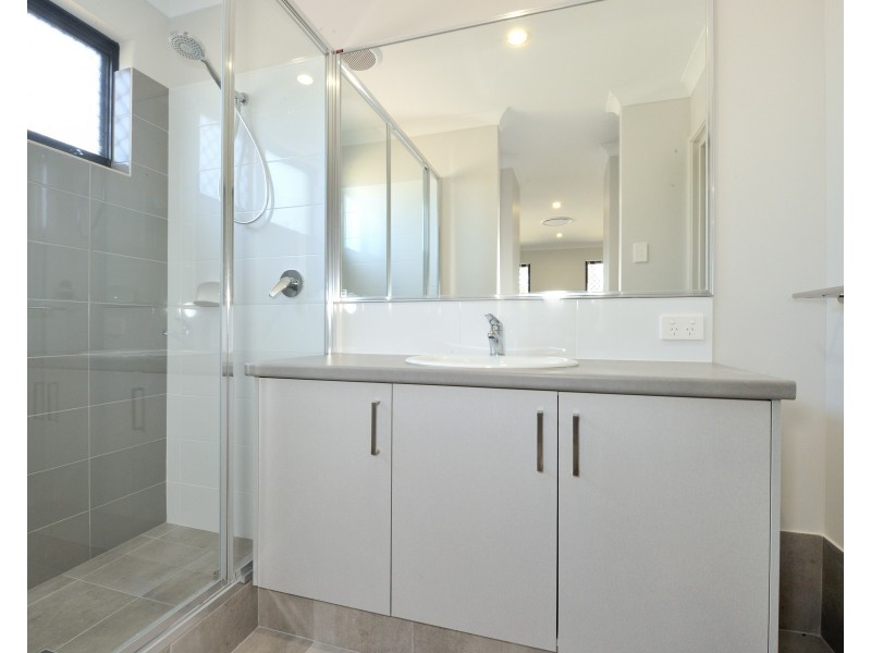 15 Worlington Loop, Meadow Springs WA 6210